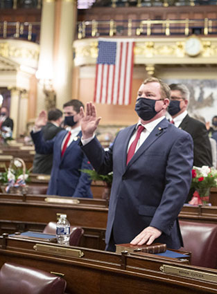 Silvis Takes Oath of Office at Capitol Ceremony